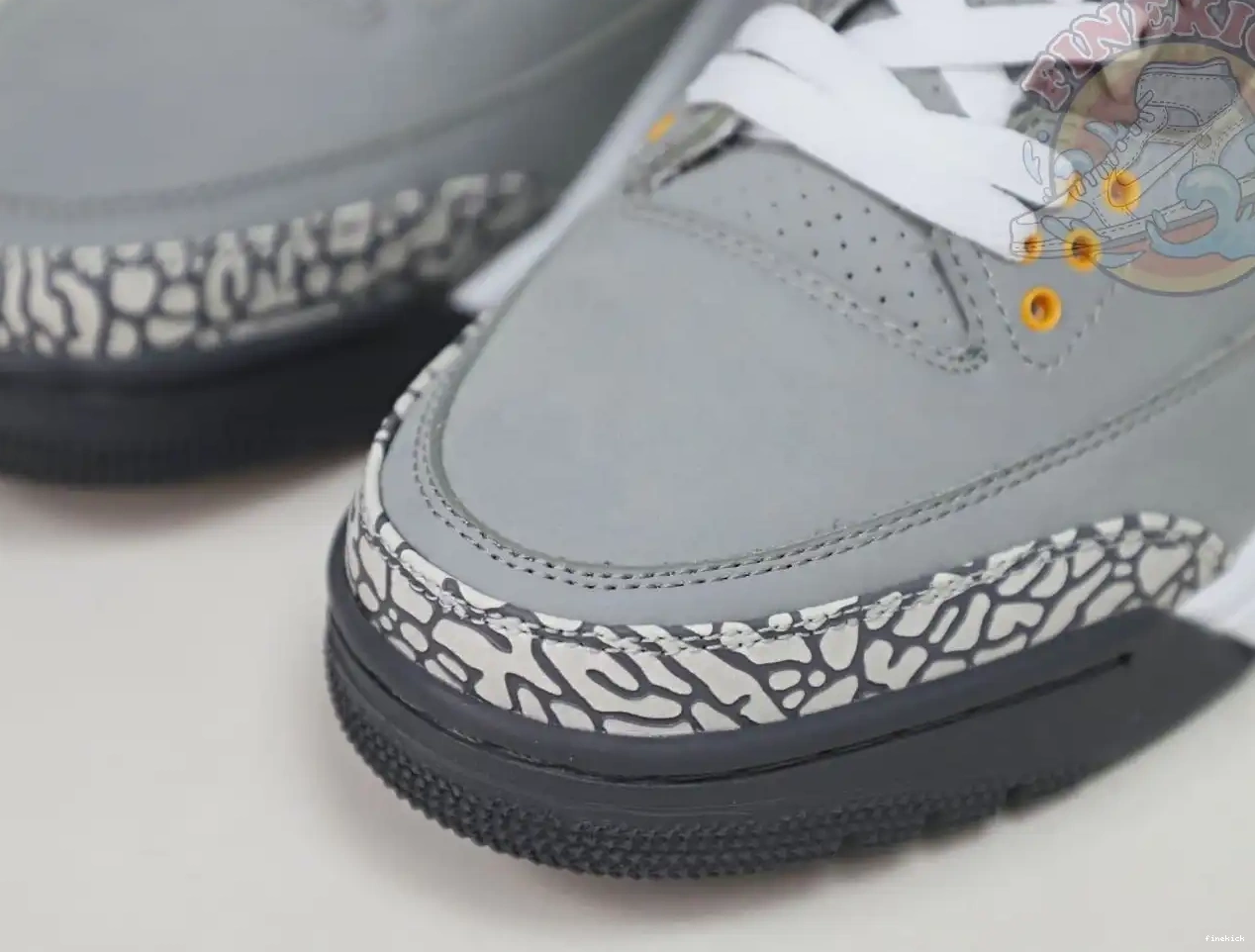3 Jordan Air grey